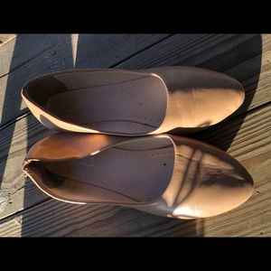 Nude flats
